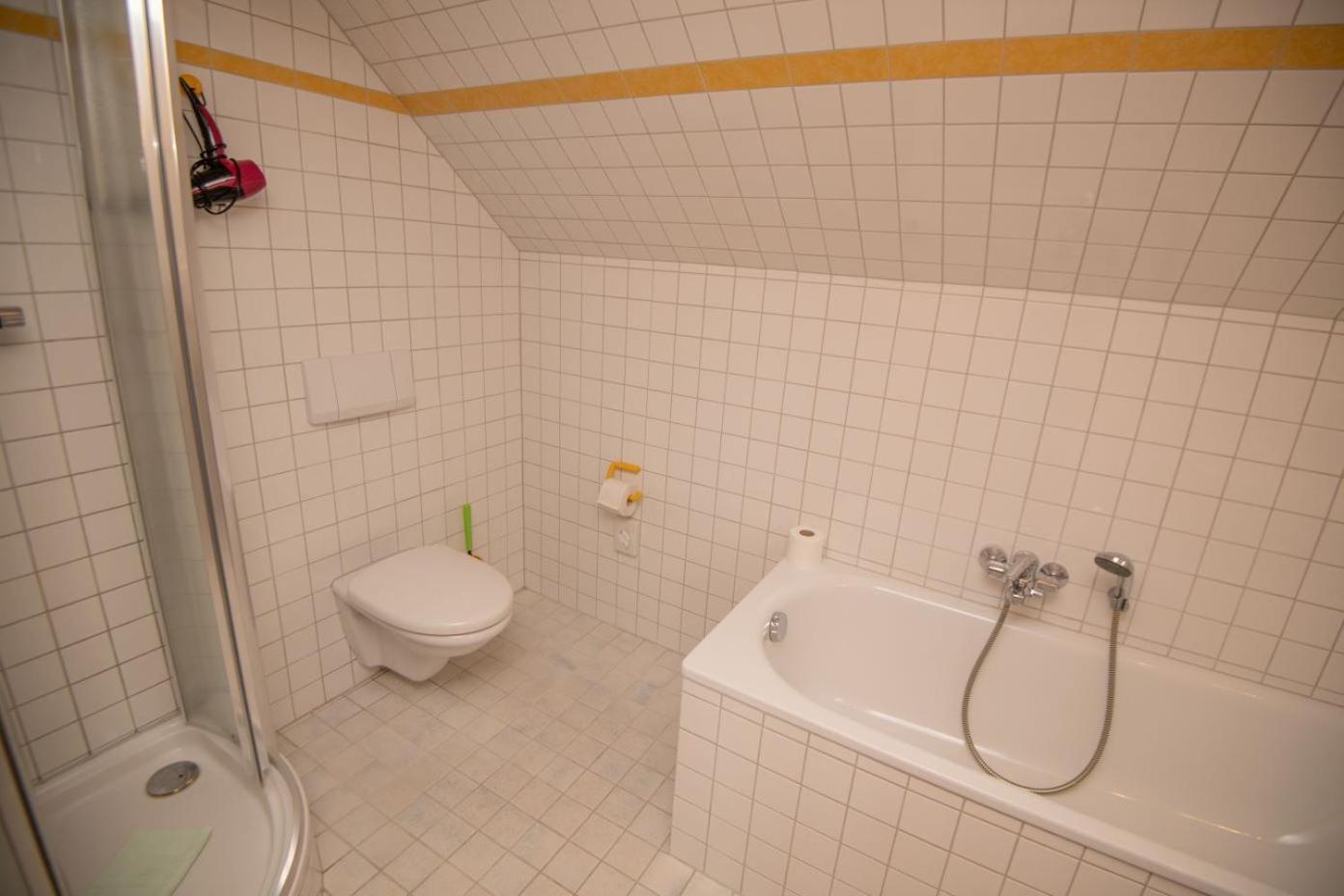 Hotel Haus Waterkant & Strandvilla Eils 3*